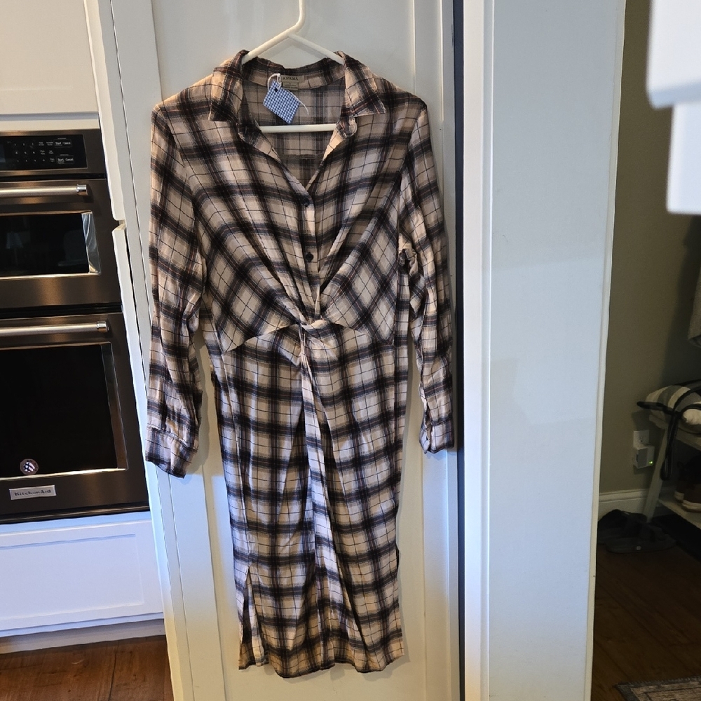 Plaid Long-Sleeve Midi Dress